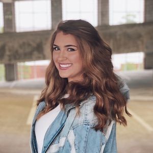 Meet your Posher, Celia